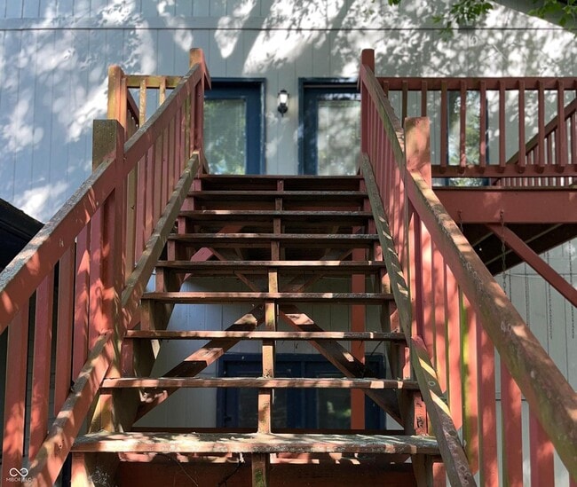 Foto del edificio - 945 Fox Hill Dr