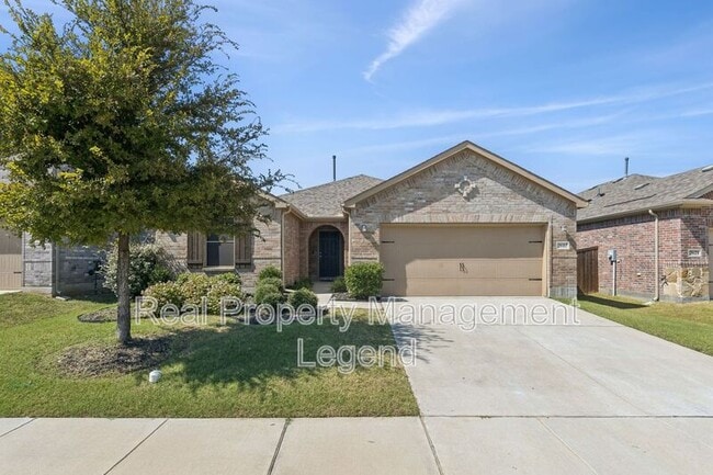 Photo - 2617 Warren Ln House