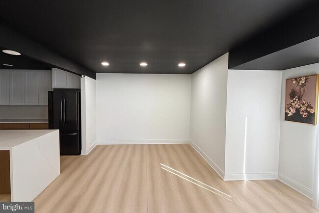 Foto del edificio - 10811 Violet Ct