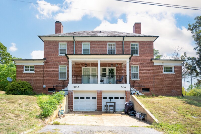 Primary Photo - 506 Thomas Rd