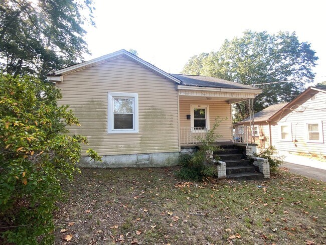 Building Photo - 2/1 walking distance to uptown Shelby