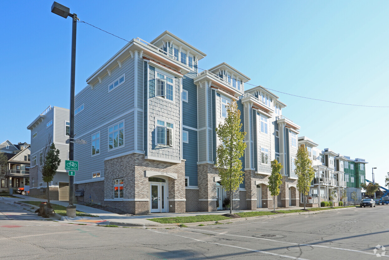 Foto principal - Lake Harbor Lofts Condominiums