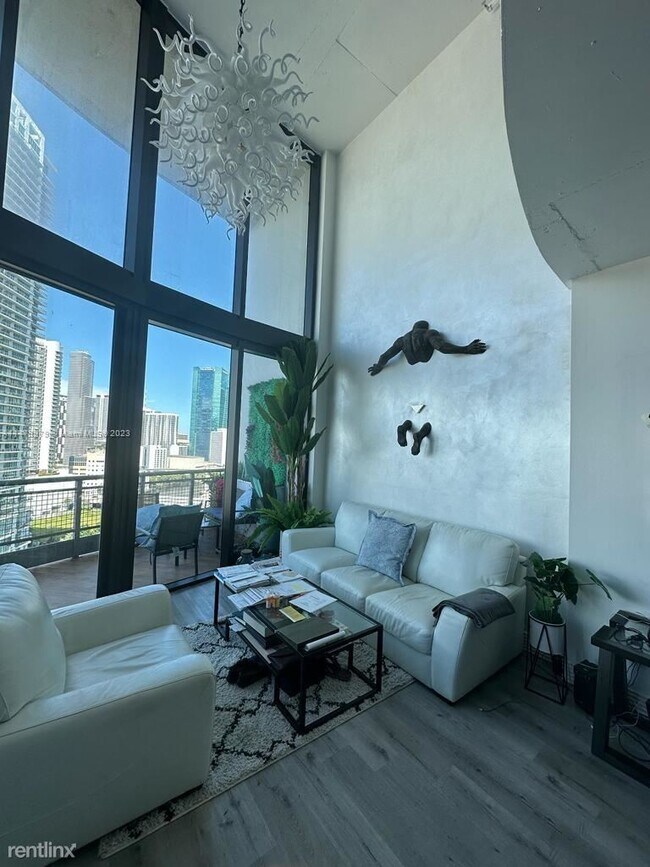 Foto del edificio - 3 br, 2 bath House - 690 SW 1st Ct Apt 2101