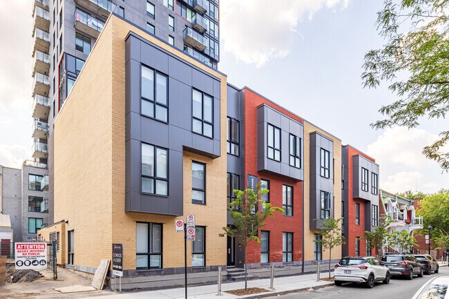 Building Photo - Zenith