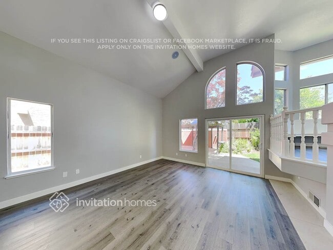 Building Photo - 4821 Laguna W Way
