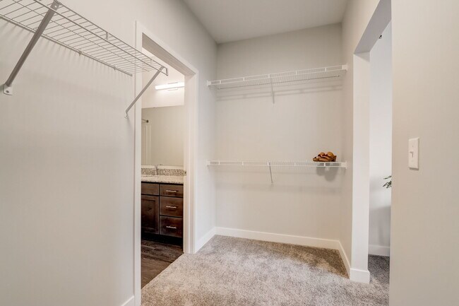 Building Photo - Wesmont