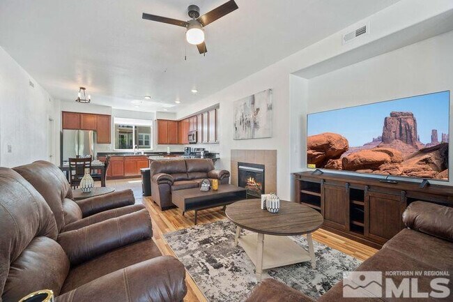 Foto del edificio - 2490 Eastshore Pl