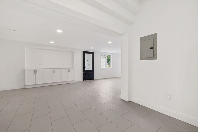 Foto del edificio - 529 Danbury Rd