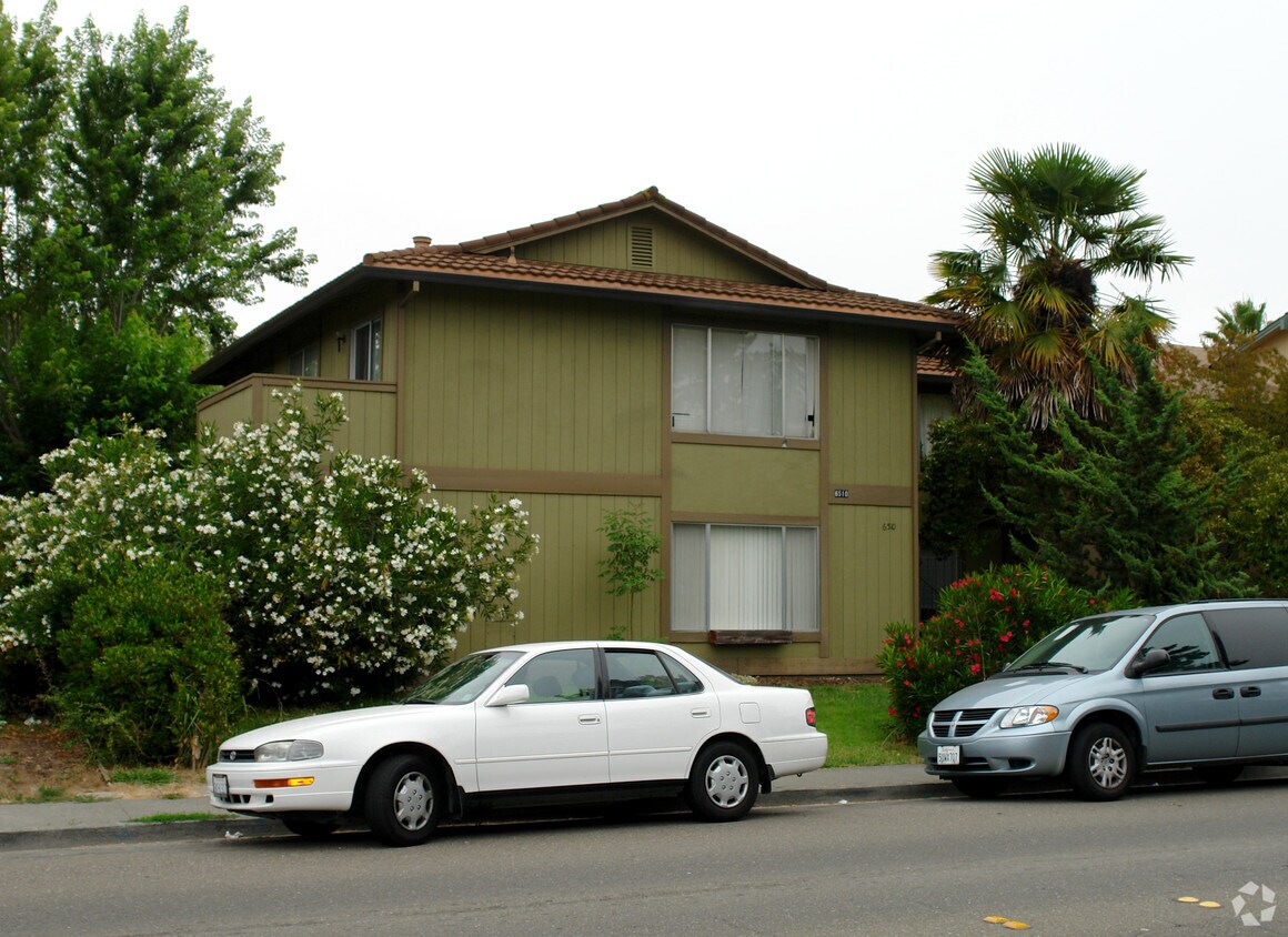 Primary Photo - 6510 Country Club Dr