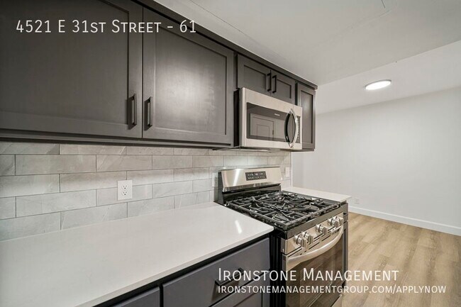 Foto del edificio - 4521 E 31st St