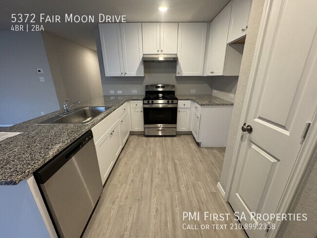 Foto del edificio - 5372 Fair Moon Dr