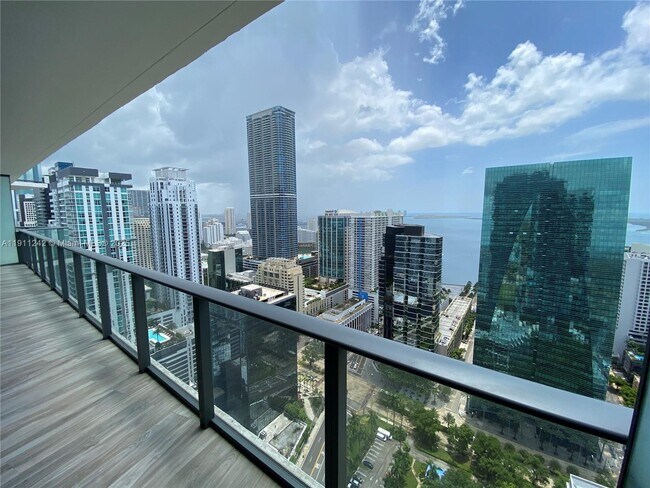 Foto del edificio - 1300 S Miami Ave