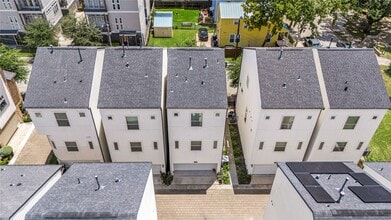 Building Photo - 707 Schwartz St