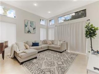 Foto del edificio - 10080 NW 3rd Ct