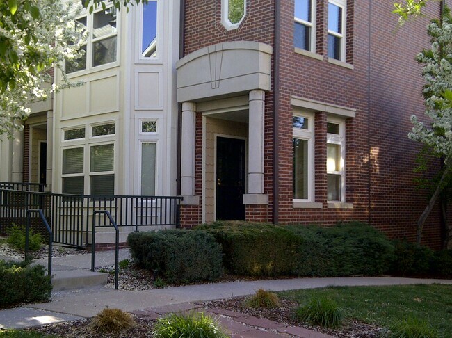 Building Photo - 31 Jackson St