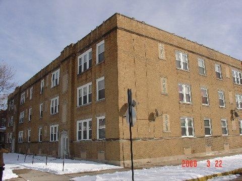 Primary Photo - 5049 W Waveland Ave