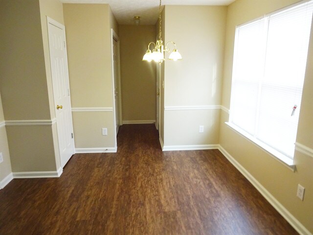 Foto del edificio - 4197 Shoreside Cir