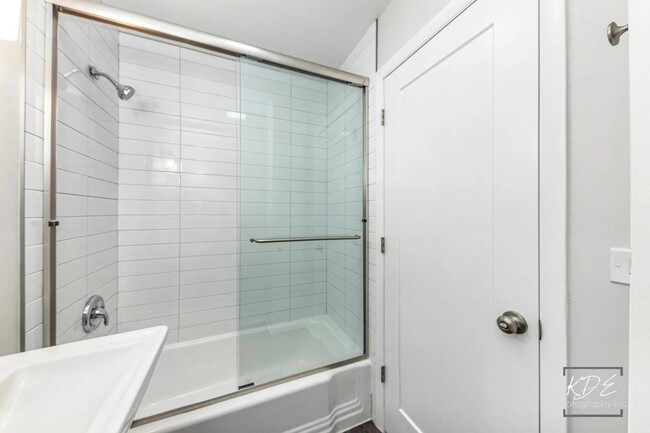 133 W Franklin #3 - 129-133 W Franklin Ave