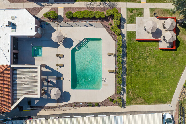 Piscina - Center Park Apartments