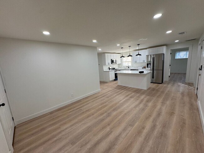 Building Photo - 1777 Bond Dr SW