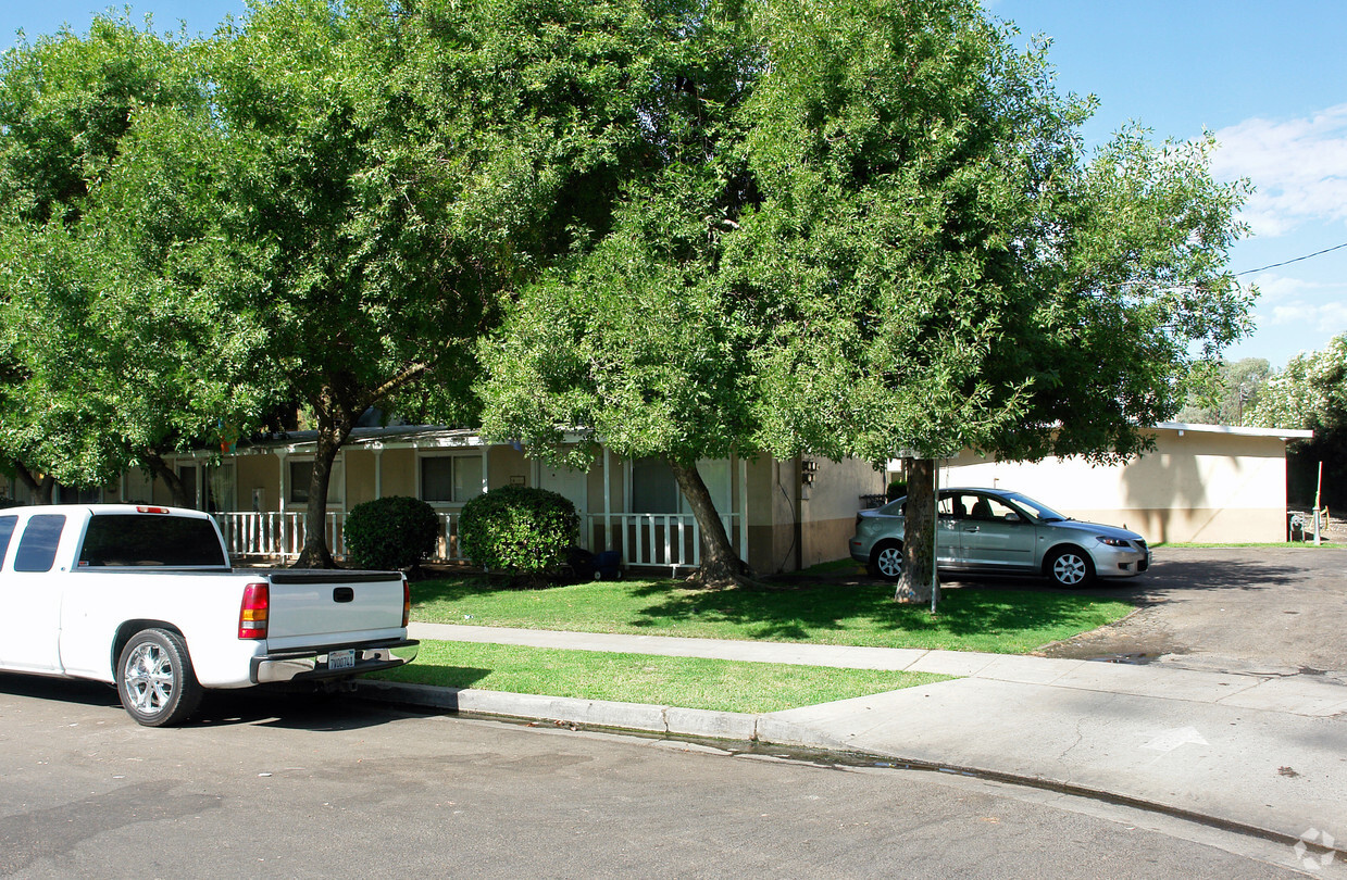 Building Photo - Carmel Villa Apartment Homes