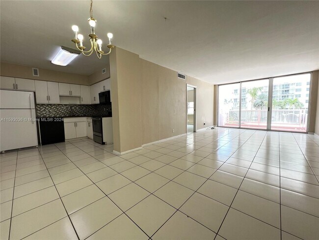 Foto del edificio - 5700 Collins Ave