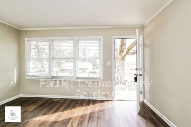 Building Photo - 401 Hobson St