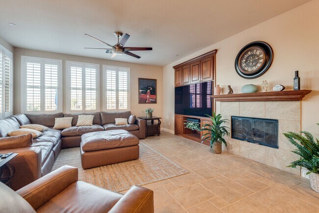 Foto del edificio - MacDonald Ranch Dream Home with Resort Style Backyard