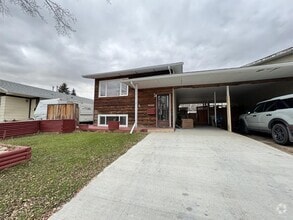 Building Photo - 9644-9682 82 Ave