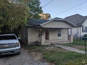 Building Photo - 2429 Selma Ave