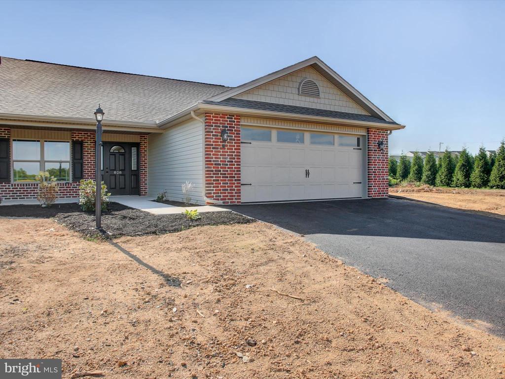 Foto principal - 828 Shadyside Dr