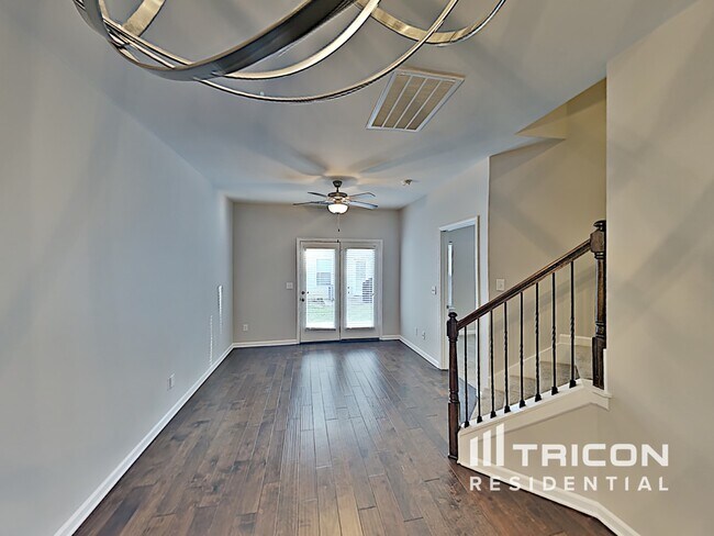 Foto del edificio - 409 Riverwood Ct