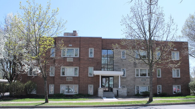 Building Photo - 610 East Ave