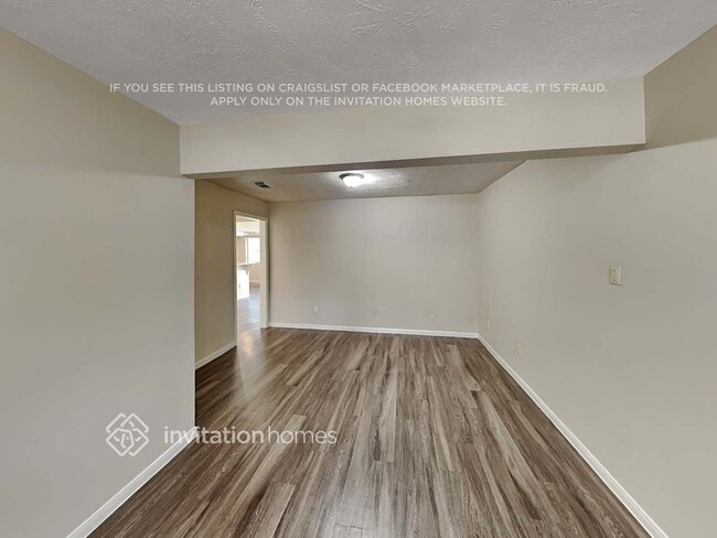 Building Photo - 2239 Middle Creek Dr