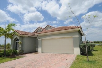 Building Photo - 2173 SE 2nd St