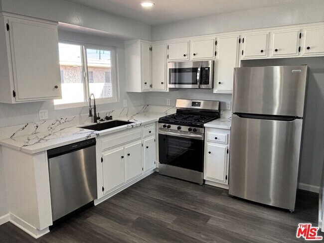 Foto del edificio - 6771 Springpark Ave