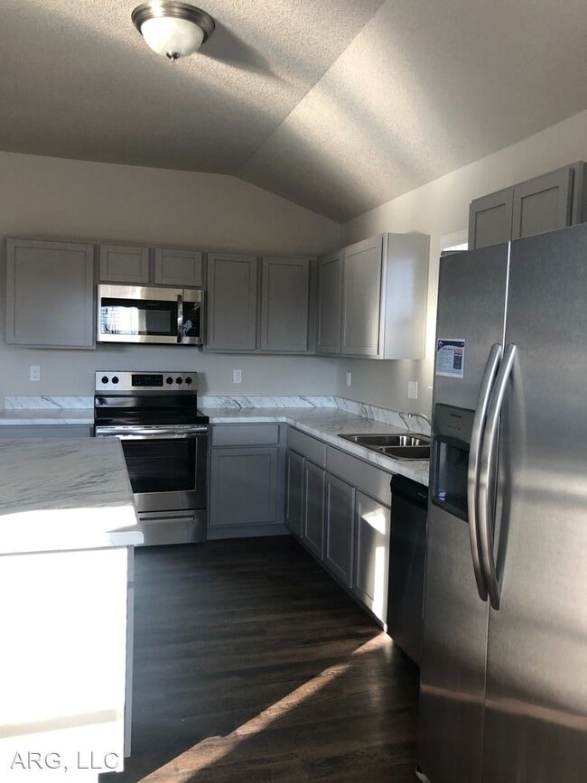 Building Photo - 3 br, 2.5 bath House - 21325 W 216th Street