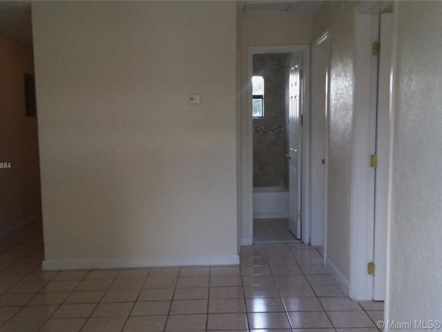 Foto del edificio - 300 NW 5th Terrace