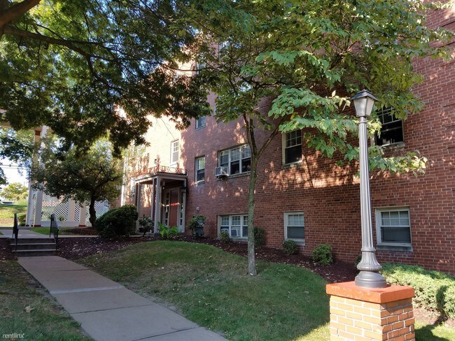 Building Photo - 731 California Ave