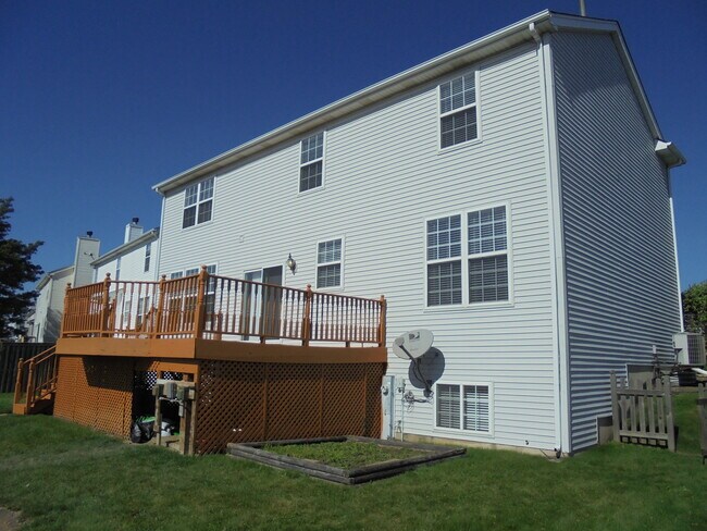 Building Photo - 4890 Highwood Ln