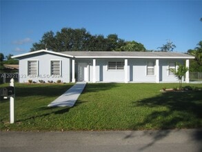 Building Photo - 13220 SW 99th Ct