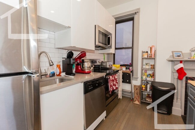 Photo - WOW!!!! NO BROKER FEE!!!!  CENTRAL AIR AND STAINLESS APPLIANCES FOR 9/1 House
