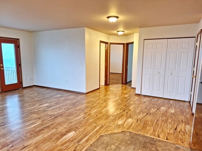 Building Photo - Newer 2 Bed 1 Bath Duplex With A View