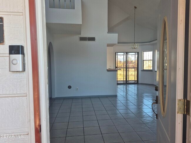 Foto del edificio - 12143 Noel Espinoza Cir