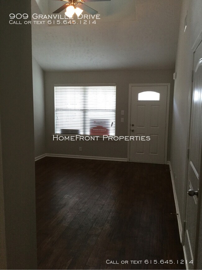 Building Photo - 3 BD, 3 BA Townhome: Triple Blackman Schools