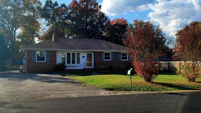 Foto del edificio - 3102 Dancer Rd