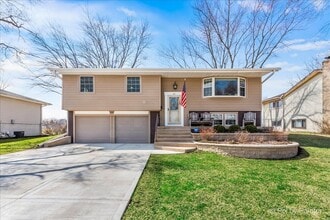 Building Photo - 930 Cornell Ln