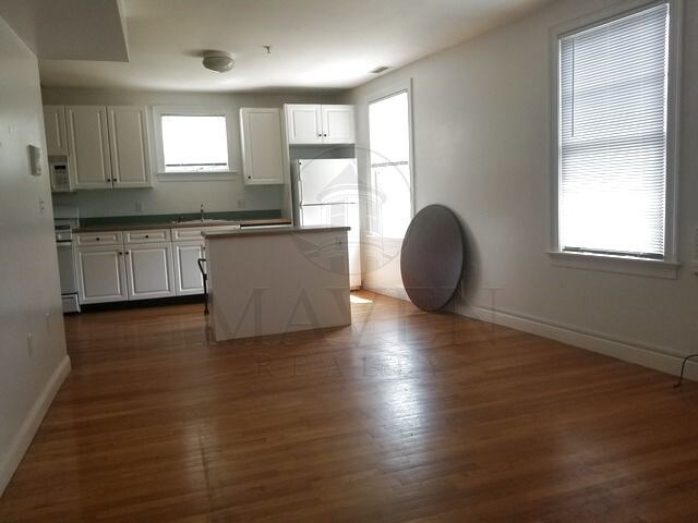 Building Photo - 141 Rindge Ave