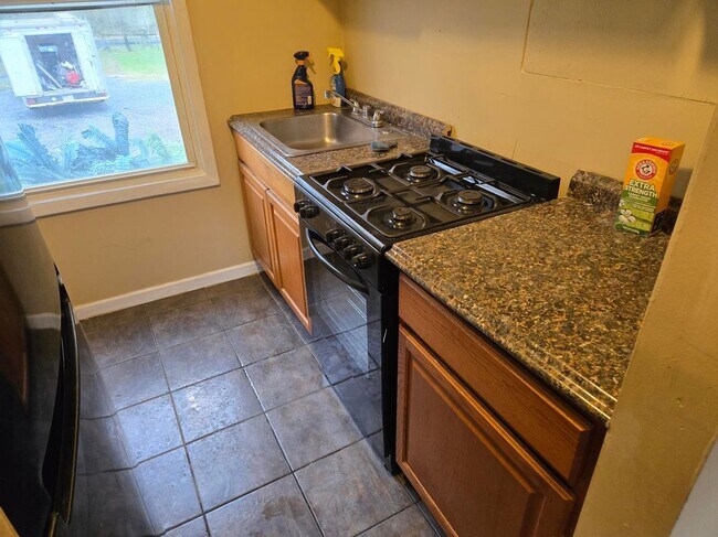 Foto del edificio - 1225 Seneca Rd