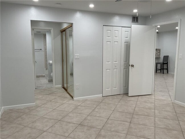 Building Photo - 6800 Cypress Rd